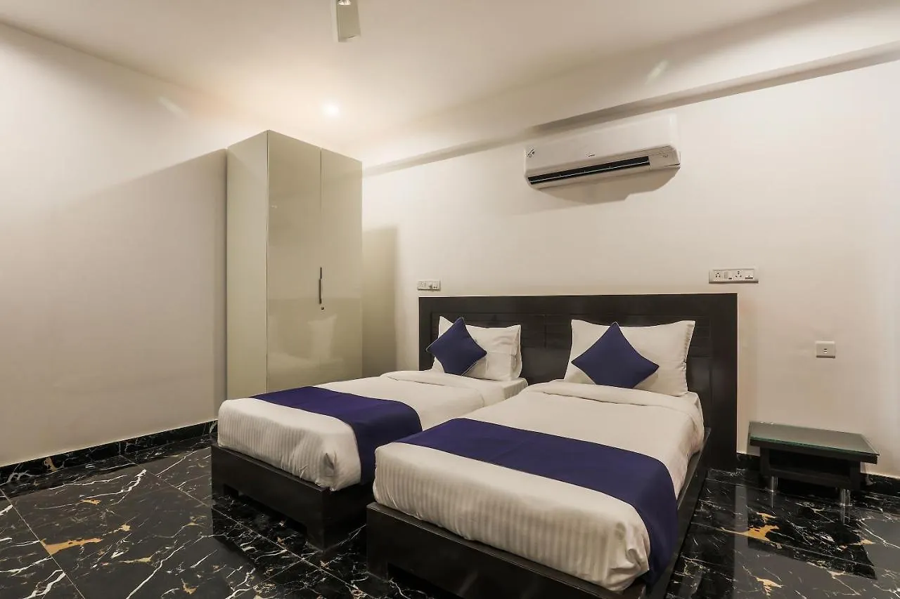 Hotel Oyo Silverkey Sector 38 Near Omaxe Celebration Mall Gurgaon