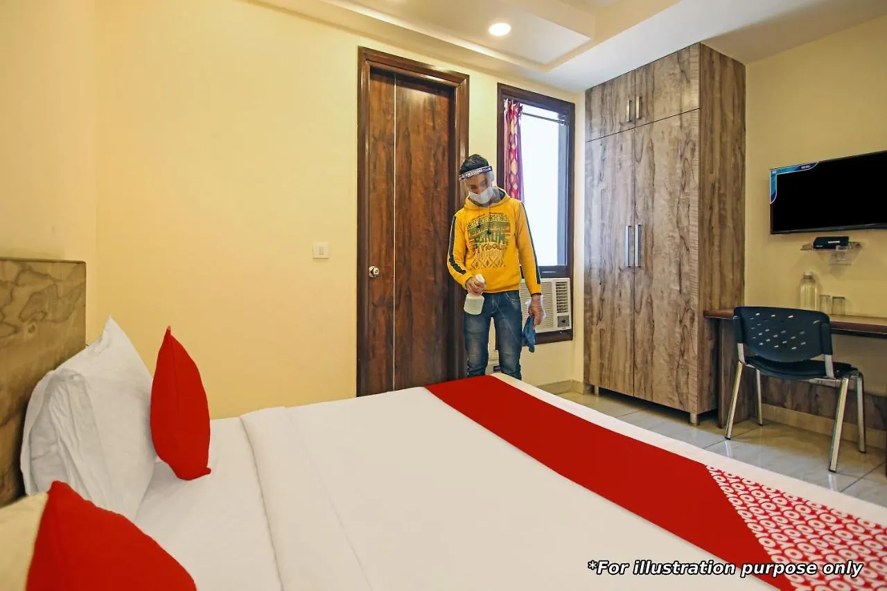 Oyo Silverkey Sector 38 Near Omaxe Celebration Mall Gurgaon India